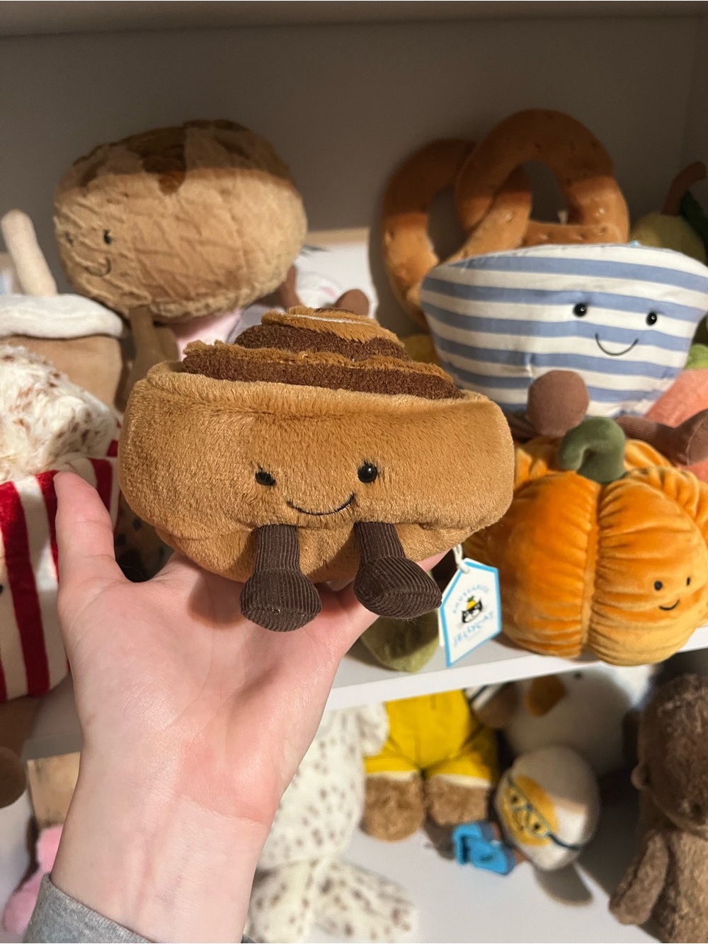 Jellycat Cinnamon Roll NWT.